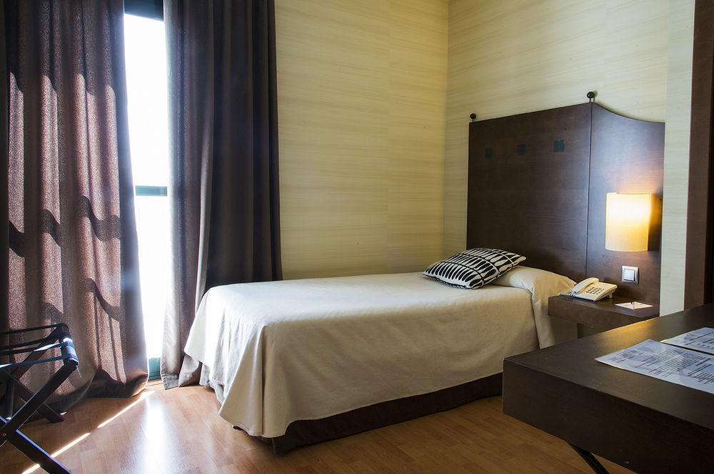 Exe Agora Caceres Otel Dış mekan fotoğraf