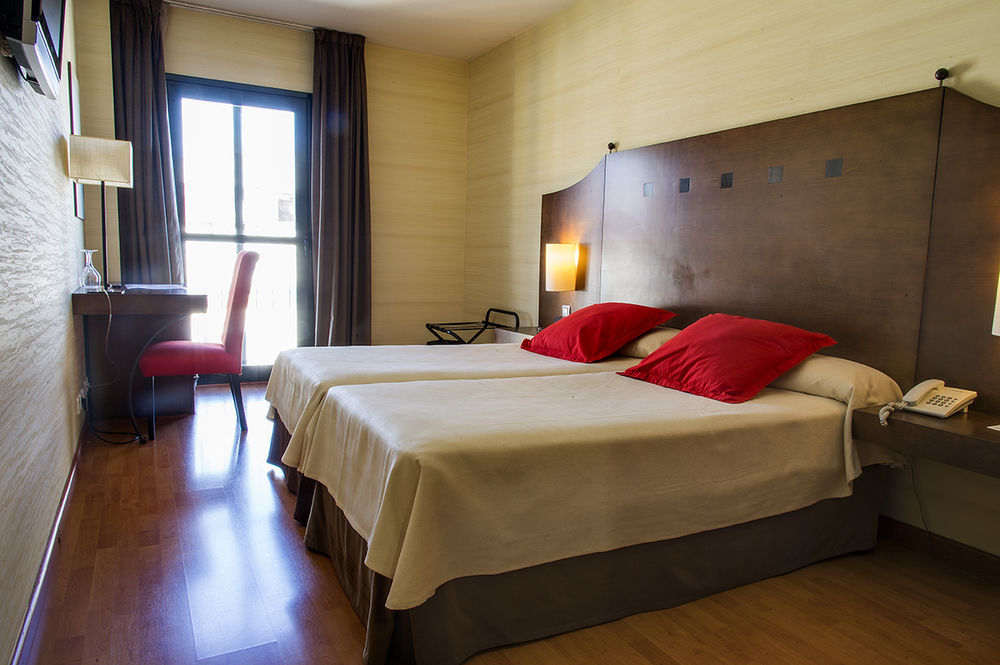 Exe Agora Caceres Otel Dış mekan fotoğraf