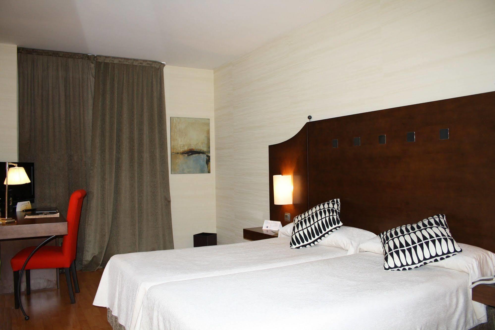 Exe Agora Caceres Otel Dış mekan fotoğraf